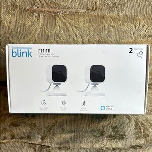 Blink Mini Indoor Plug-In HD Smart Security Camera - White